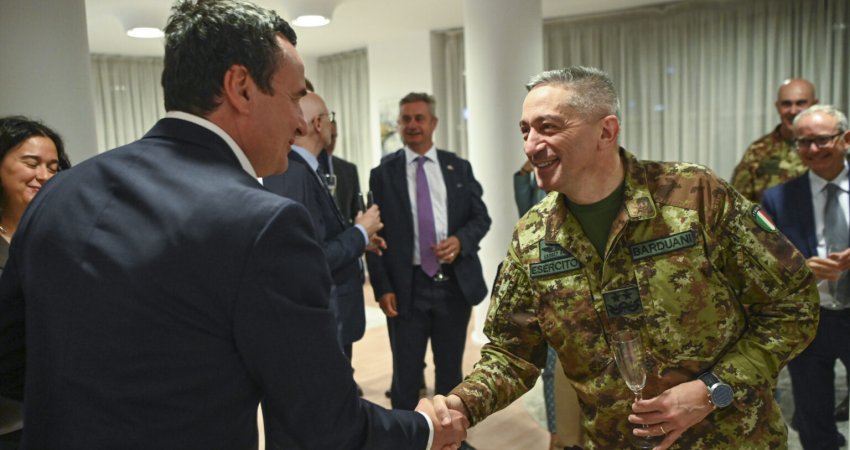 Darka lamtumirëse me komandantin e KFOR-it, Kurti shpreh mirënjohje