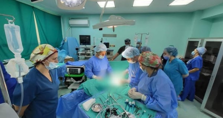 Në Klinikën Gjinekologjike në QKUK kryhen me sukses dy operacione të rralla