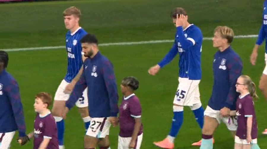 Burnley eliminohet nga Kupa e Ligës me Brojën titullar