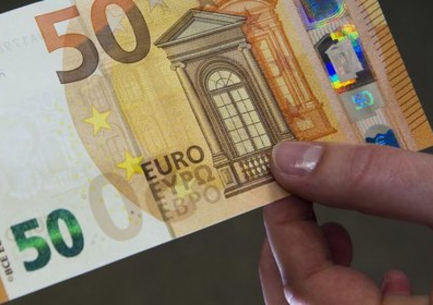 BSH bleu dy herë valutë javën e kaluar, por Euro ngelet pranë minimumit historik