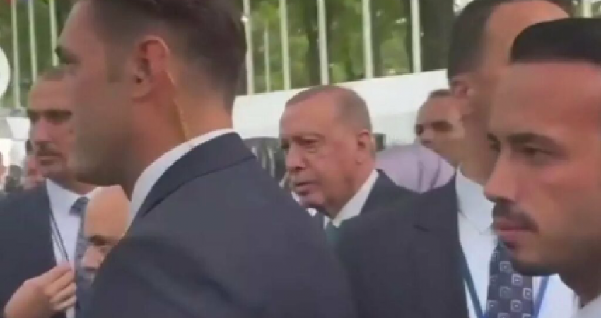Pas Macron, eskorta e Trump bllokon edhe Erdogan