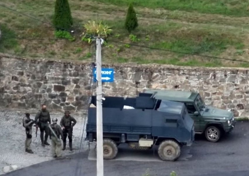 Dy vite nga vrasja e efektivit Bunjaku, Kosova kërkesë Serbisë: Dorëzoni të akuzuarit për Banjskën!