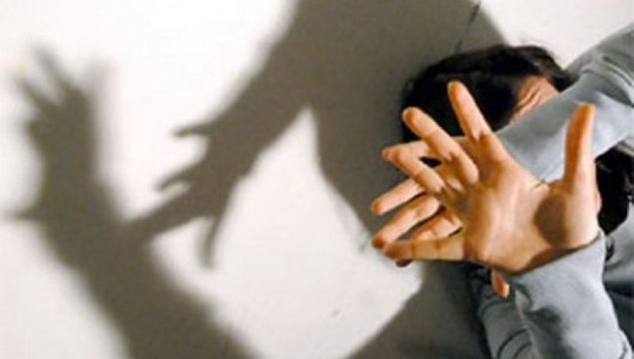 Tre punëtorë sezonalë nga Kosova dënohen në Itali për sulm në grup ndaj një vajze