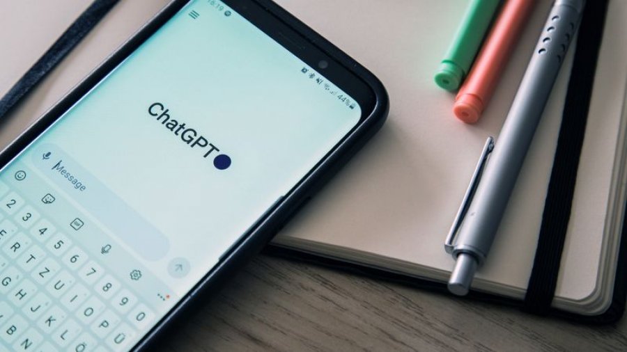 Chatbot-et nuk mund të ndalojnë së sajuari fakte të rreme