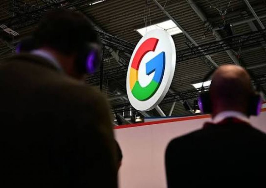 Google u zgjat degën e ullirit konservatorëve pasi kërkon kontrata federale dhe rregulla të favorshme