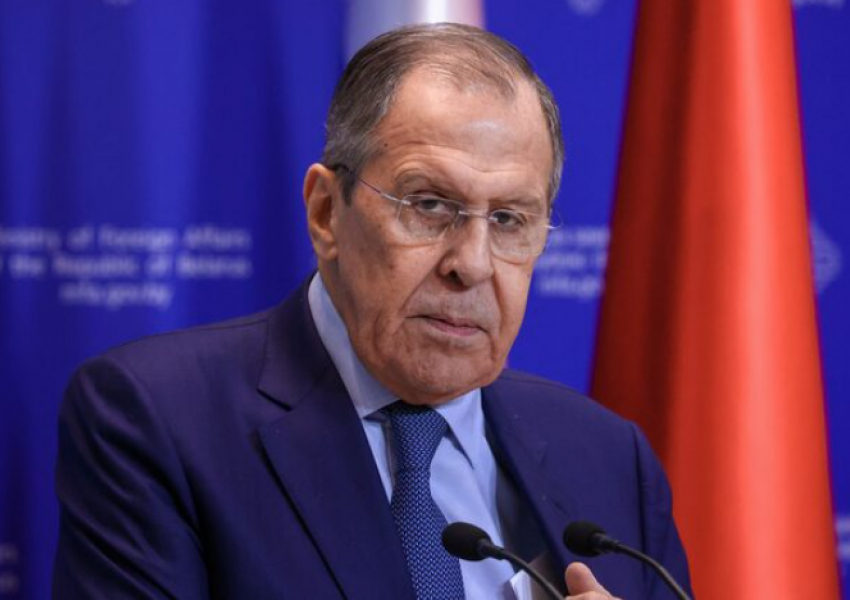 Lavrov: NATO dhe BE-ja i kanë ‘shpallur luftë’ Rusisë përmes Ukrainës