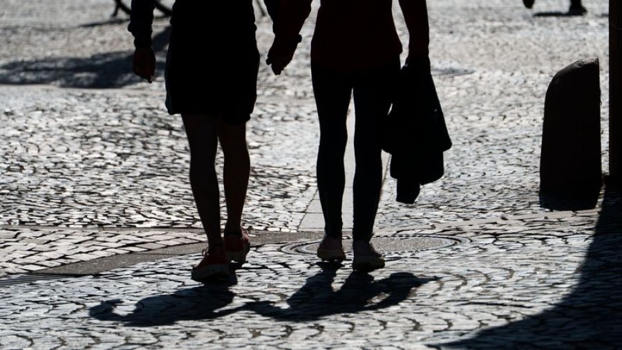 Më mirë vetëm apo jetesë me partner/e? - Ja çfarë sugjerojnë hulumtimet
