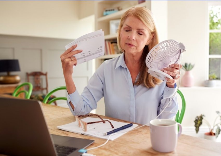 Studimi: Gratë gjatë menopauzës duhet të marrin dy suplemente ushqimore