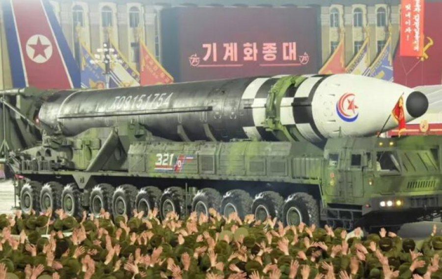 Koreja e Veriut në fazën përfundimtare të zhvillimit të raketës që mund të godasë deri në SHBA