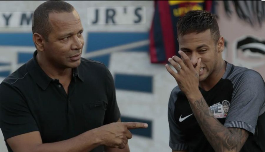 Babai i Neymar-it padit gazetarin për shpifje: Do të mbrojmë nderin tonë