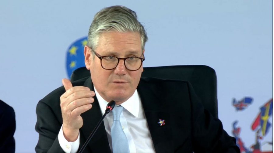Plani kundër emigrantëve, Starmer bën gati vendimin: Vetëm qytetarët me ID dixhitale mund të jetojnë në Britani