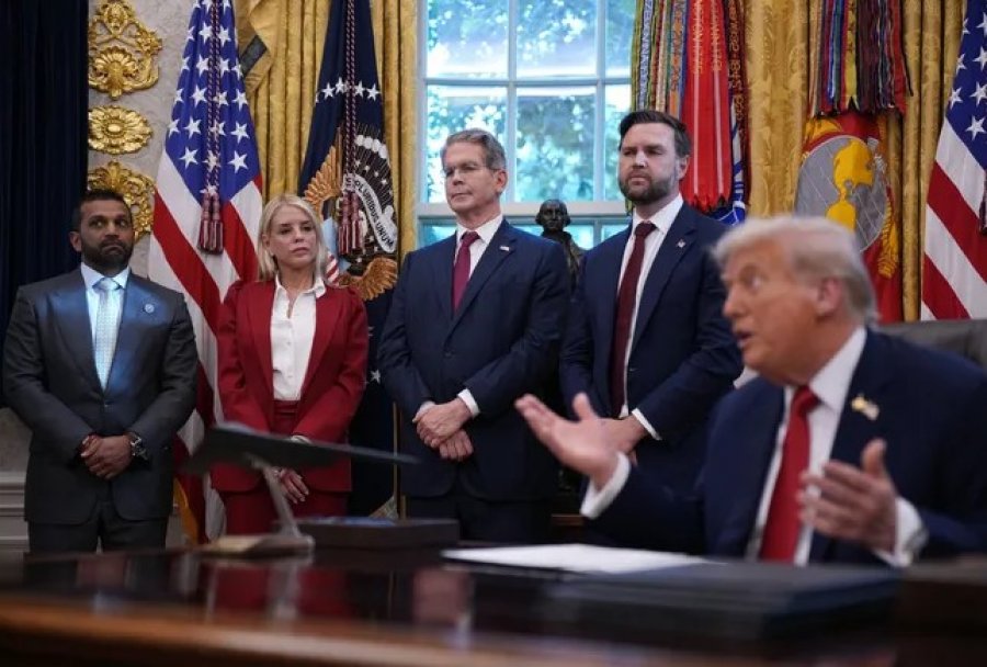 Trump firmos memorandumin historik: Të hetohet Sorosi, do të shpërbëjmë rrjetet ekstremiste të majta