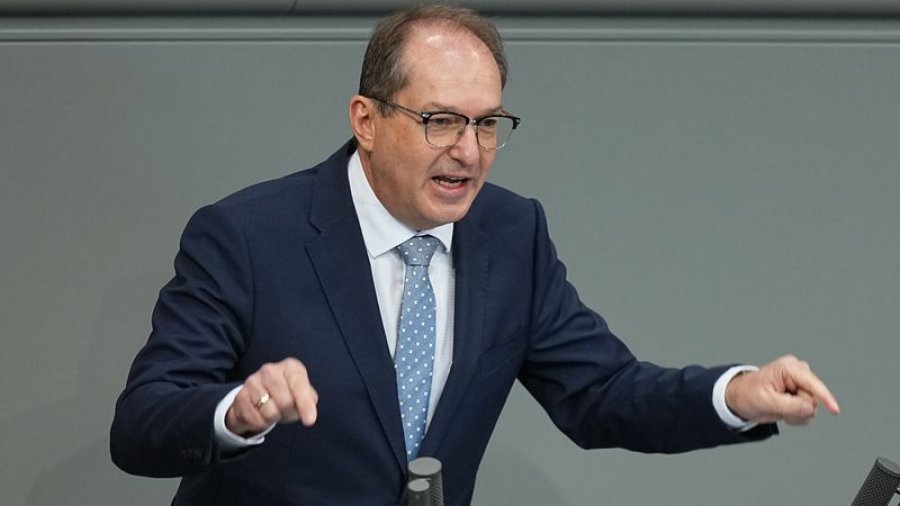 Deportimi i azilkërkuesve/ Ministri i Brendshëm gjerman synon një marrëveshje me Sirinë