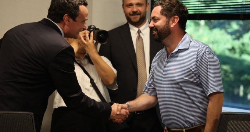 Lawler në takim me Kurtin: Partneriteti me Kosovën mbron vlerat amerikane