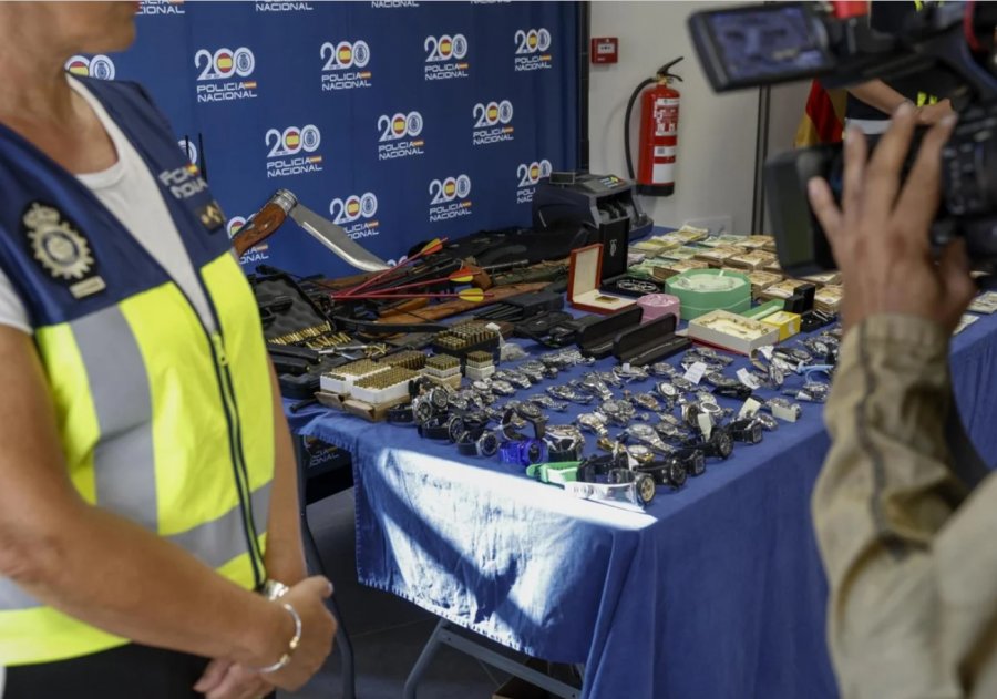 4.5 ton kokainë, 53 makina luksoze, ar dhe diamante/ Urdhër-arresti për Matën doli pas goditjes së kartelit të Valencias