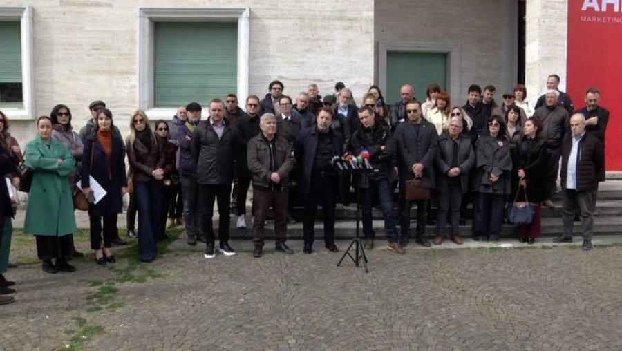 Pedagogët e Universitetit të Arteve nisin bojkotin nesër në orën 10:00: Po cenohen të drejtat tona