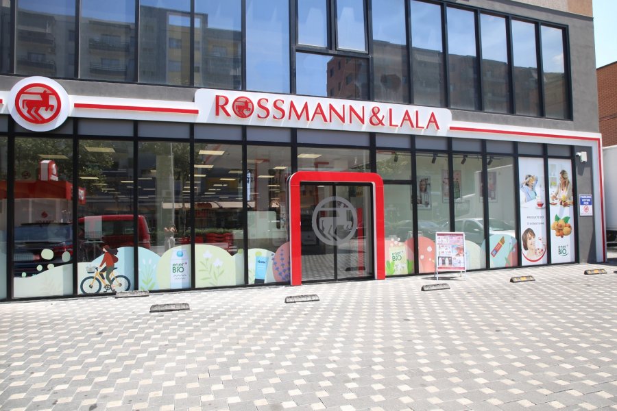 Ndryshe nga trendi i tregut: Rossmann & Lala ul çmimet dhe zgjeron rrjetin në Shqipëri