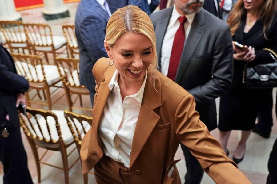 Dosja Epstein - Trump po shqyrton shkarkimin e Prokurorit të Përgjithshëm të SHBA-së!