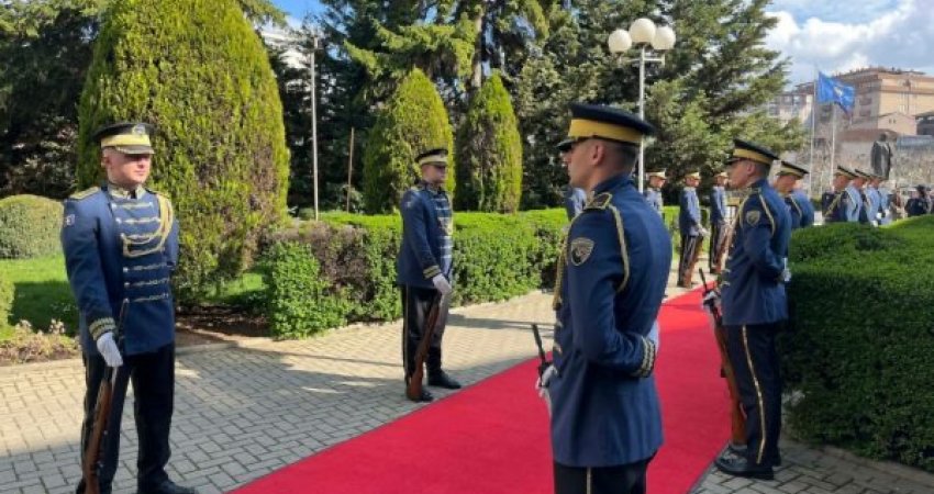 Fillojnë përgatitje e fundit për dorëzimin e mandatit presidencial në Kosovë