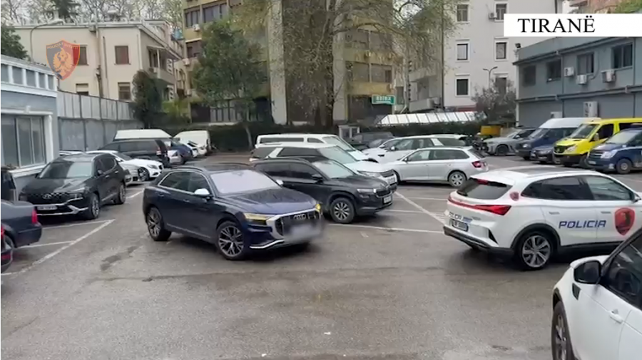 Të vjedhura jashtë shtetit dhe të trafikuara në Shqipëri, sekuestrohen dy automjete luksoze me vlerë 120 mijë euro! Procedohen dy persona 