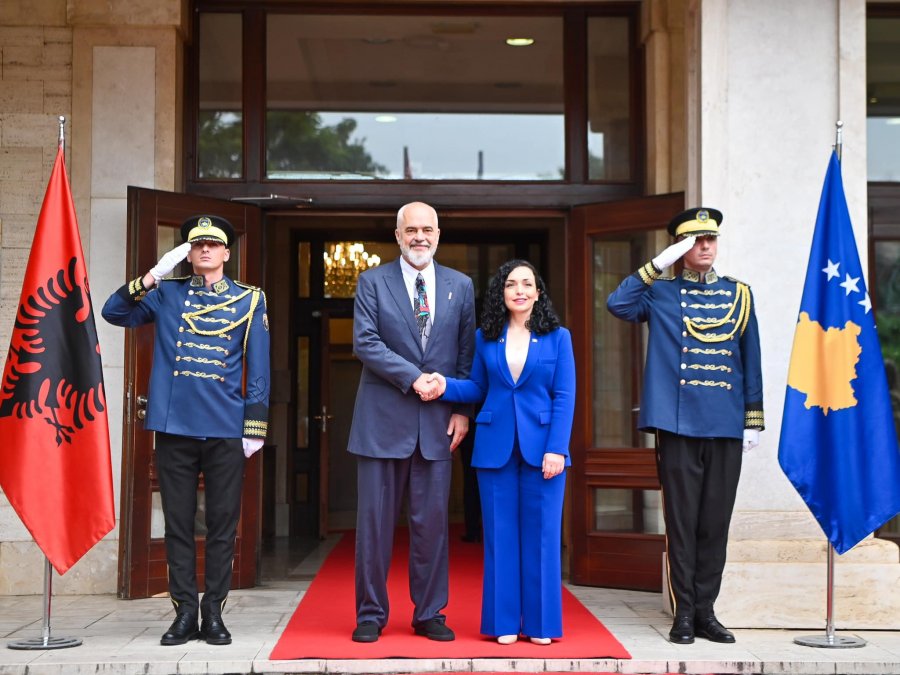 Një presidente si Vjosa Osmani, minus miqësinë me Edi Ramën!