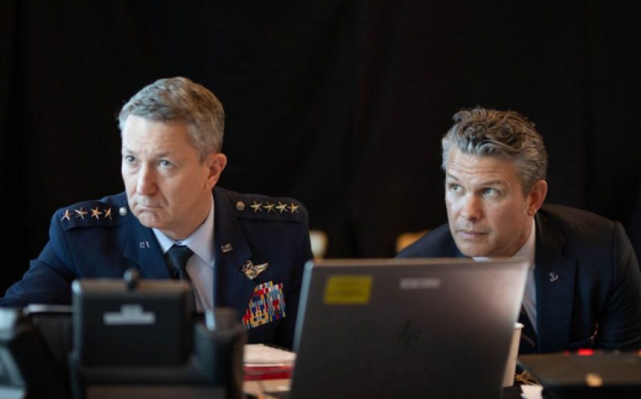 CIA nisi një fushatë mashtrimi brenda Iranit për të ndihmuar në shpëtimin e pilotit amerikan
