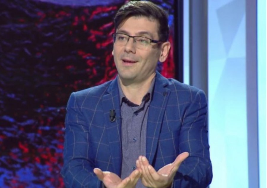 Populli i vuejtun dhe elita qeverisëse e kënaqun