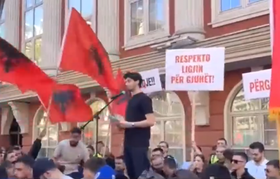 'Shqipja nuk negociohet’, Studenti: Të drejta dhe barazi për gjuhën amtare, mos na cenoni
