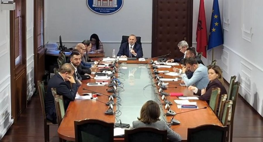 Korreshi: Mafia shqiptare pastron paratë në Tiranë, çmimet e apartamenteve jashtë mundësive të qytetarëve