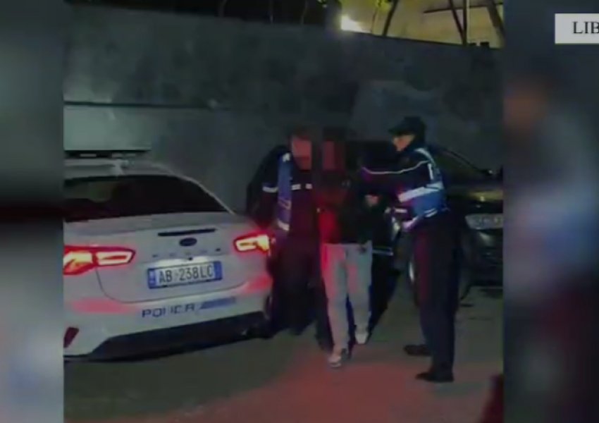 Tentoi të rrëmbente 39-vjeçaren që e përndiqte prej 1 viti dhe dhunoi shoqëruesin e saj, arrestohet 32-vjeçari në Elbasan