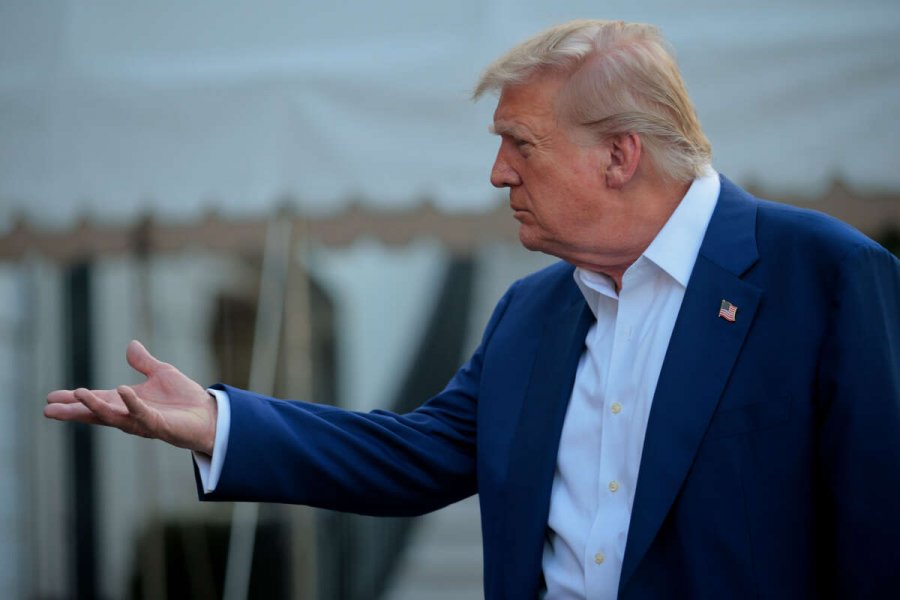 Trump pranon armëpushim dyjavor nëse Irani hap Ngushticën e Hormuzit