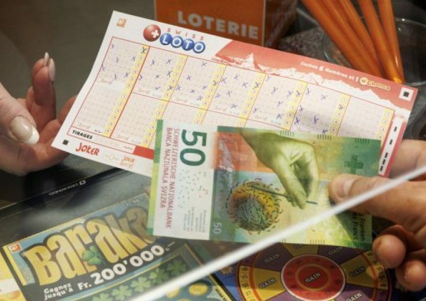 Një person në Zvicër fitoi gati 23 milionë franga në lotari