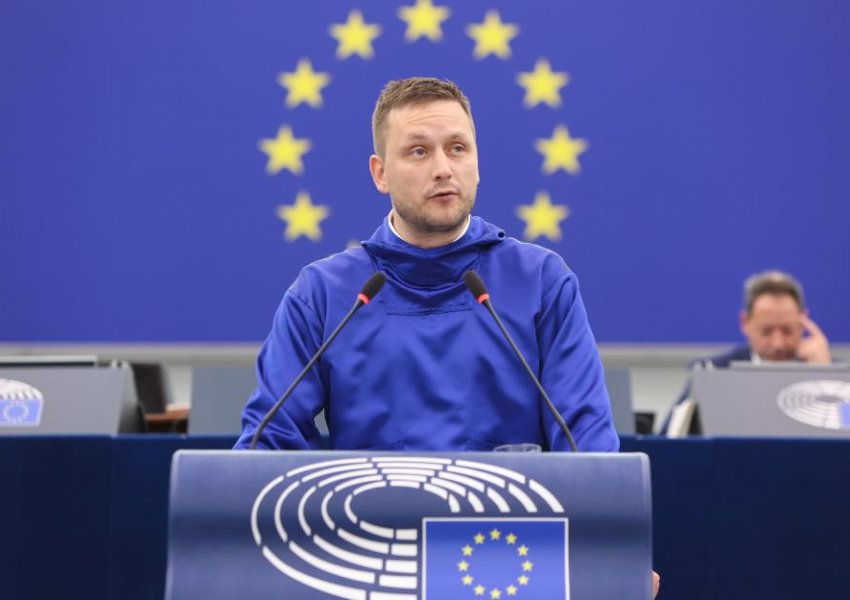 ‘Copë e madhe akulli e keqmenaxhuar’, kryeministri i Groenlandës i përgjigjet Trump