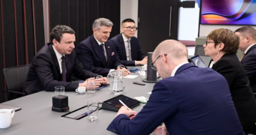 Kurti në Londër takon presidenten e BERZH-it, kërkon vazhdimin e mbështetjes për projekte ekonomike