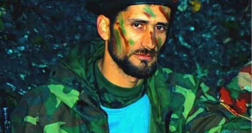 Busulla e fundit nga Agim Ramadani – rrëfimi që prek zemrat pas 27 vitesh nga Kosharja