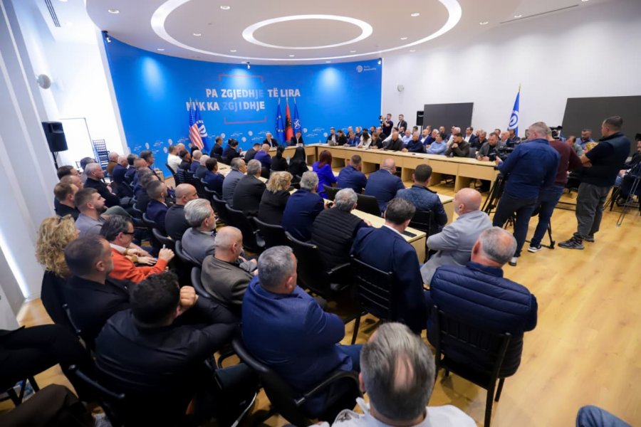 Berisha: Grabitja më e madhe në histori. Pasuria publike shndërrohet në Dubain e 1001 netëve të Ramës 