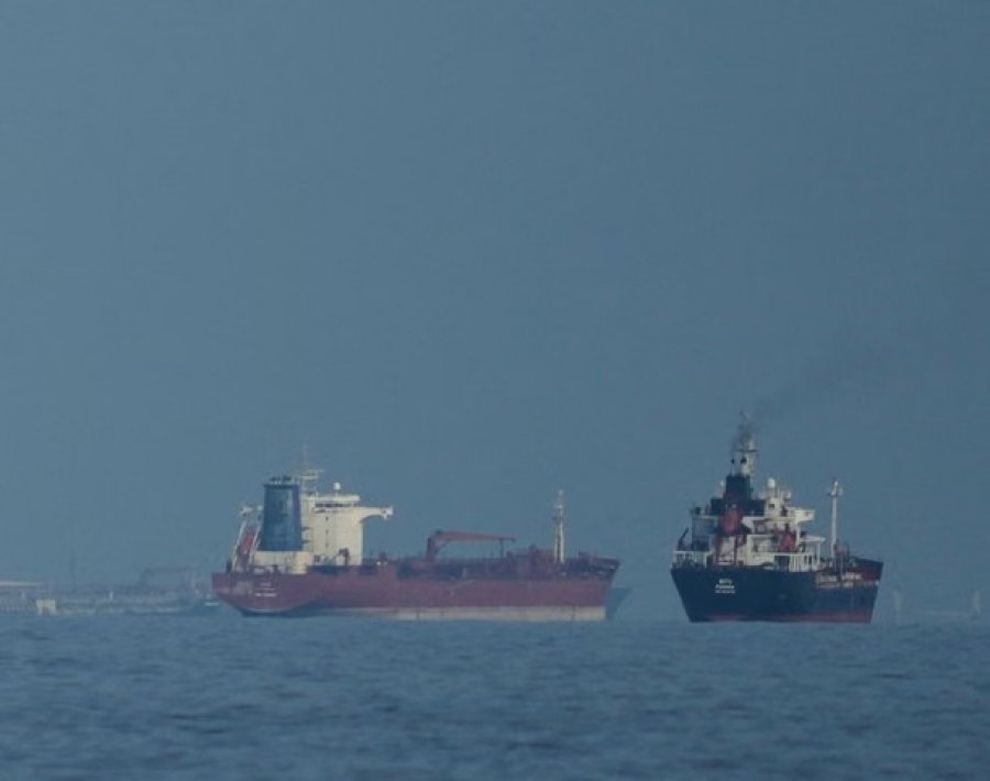 The Guardian: Pse SHBA-të po kërcënojnë të bllokojnë portet iraniane dhe si do të funksiononte kjo