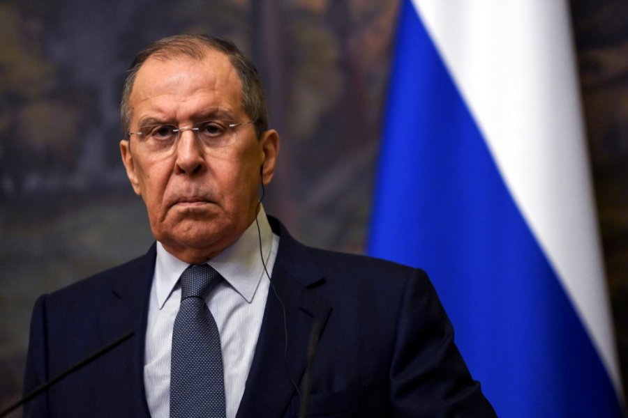 Lavrov mbërrin në Kinë për bisedime mbi Iranin dhe Ukrainën