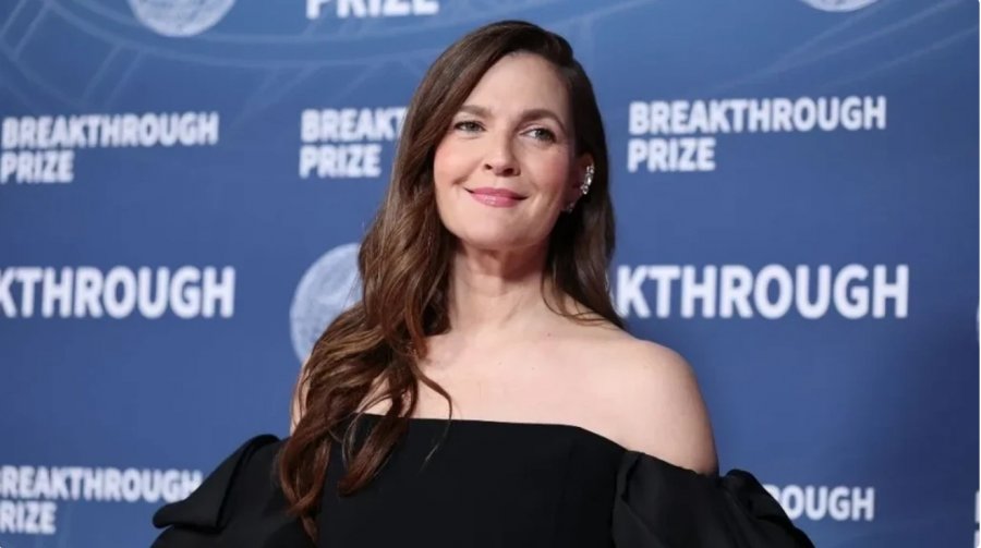 Drew Barrymore: Jam lodhur nga sytjenat dhe jam shumë e vjetër për to, nuk do t'i vesh më