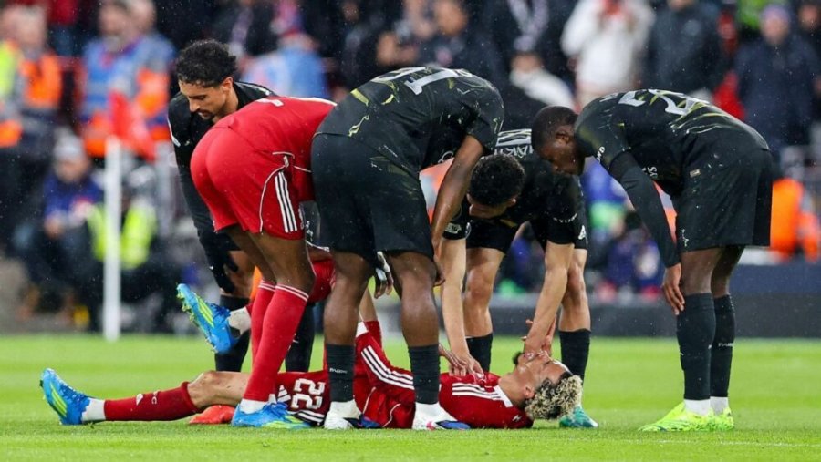 Goditje e rëndë për Liverpoolin: Hugo Ekitike rrezikon sezonin dhe Botërorin