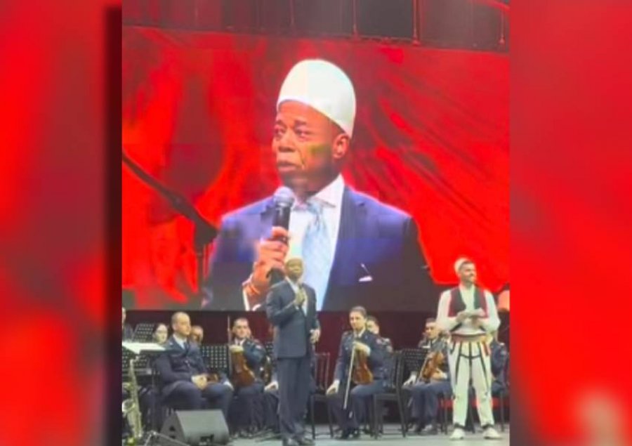 Dylgjeri ironizon ceremoninë për Eric Adams: Atë qeleshe nuk ka traditë asnjë zonë e Shqipërisë