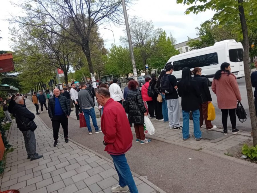 Dita e dytë pa shërbim të plotë autobusësh, operatorët presin përgjigje për kompensim