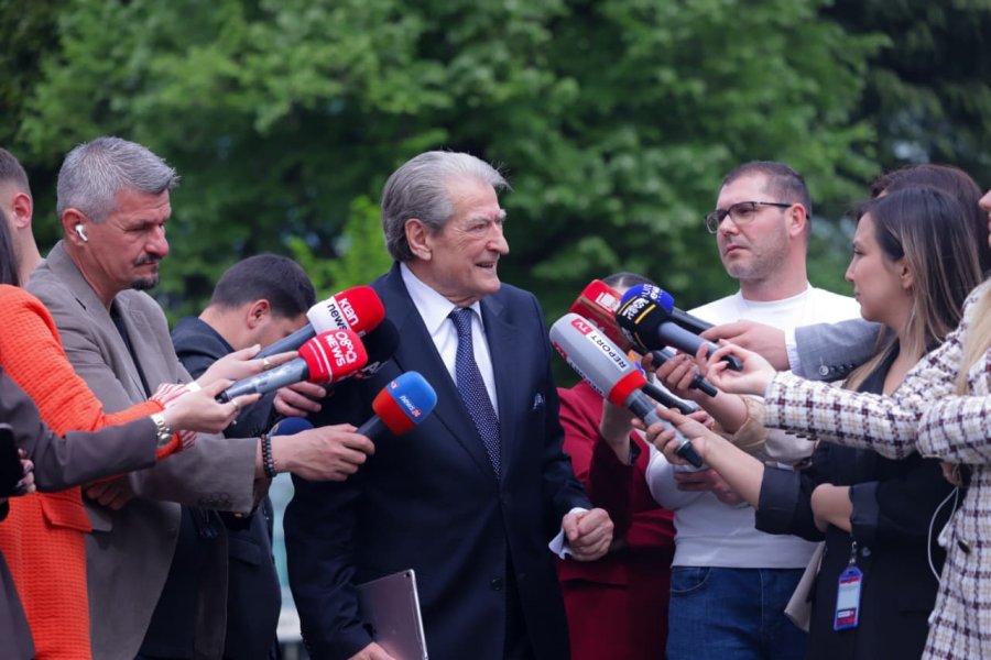 Berisha: Narko-mazhoranca me lobimin korruptiv të saj ka përjashtuar shqiptarët nga procesi i integrimit