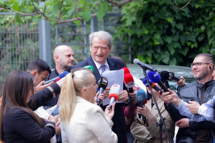 Berisha: Edi Rama delinkuent, do të ballafaqohet me mua në gjykatë se s’ka ku të shkojë, do jetë përballja e shekullit!