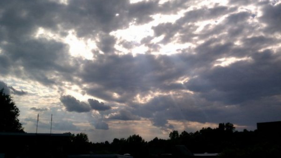 Kushte atmosferike të paqëndrueshme, parashikimi i motit për këtë të martë