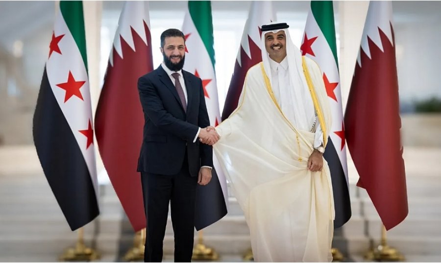 Presidenti i Sirisë mbërrin në Katar për bisedime pas vizitës në Arabinë Saudite