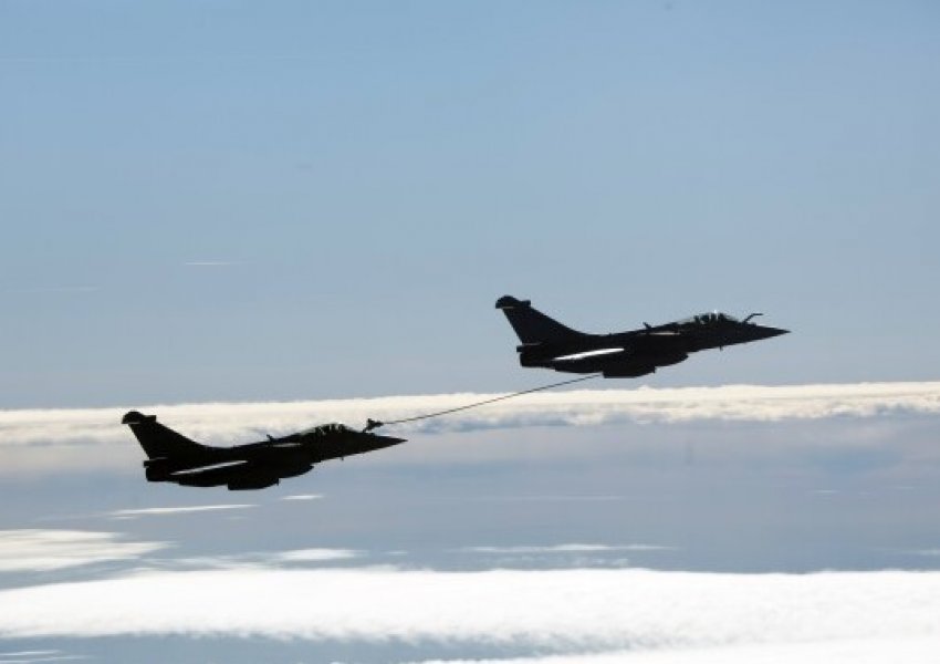 Rusia paralajmëron Evropën: Vendet që pranojnë bombardues francezë do të sulmohen