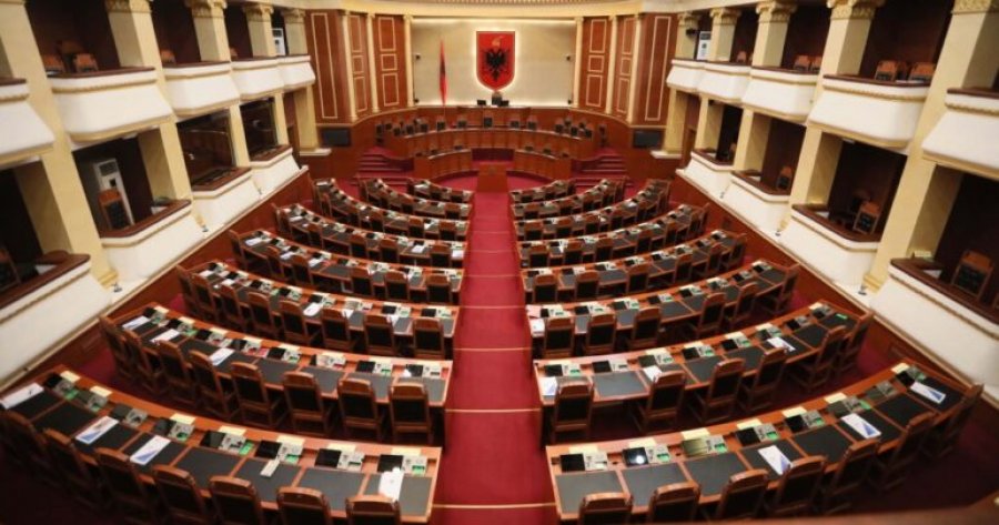 Sot seancë në Parlament/ deputetët e opozitës interpelanca me 4 ministra, shqyrtimi i disa projektligjeve