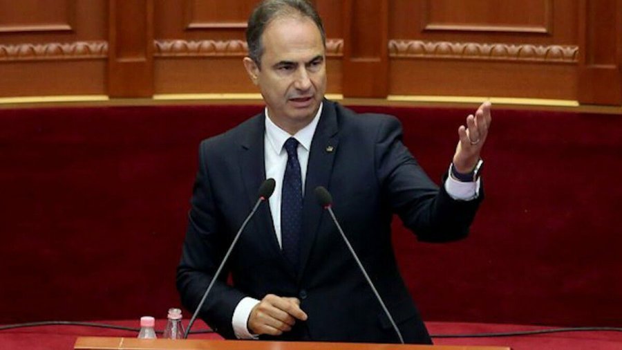 Boçi në Kuvend: Ministrja Kumbaro në konflikt interesi, ligji shkel parimet e BE