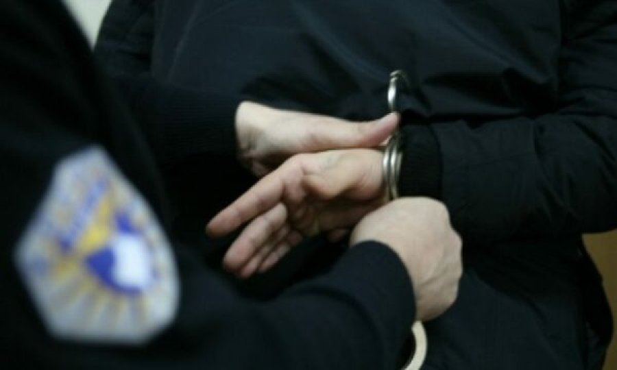 Arrestohen katër persona në Vushtrri, dyshohen për vjedhje